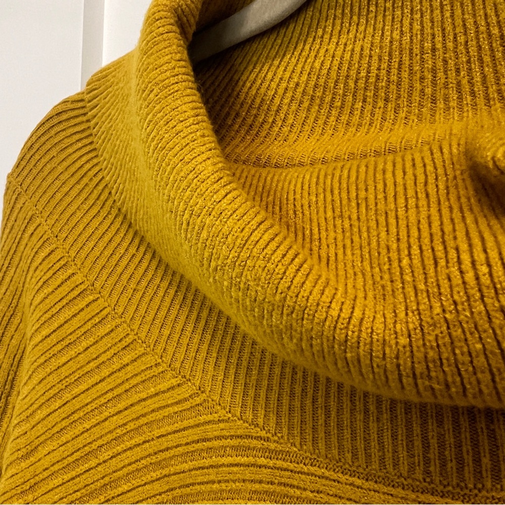 Anthropologie Sweater Size Large - Picture 6 of 13